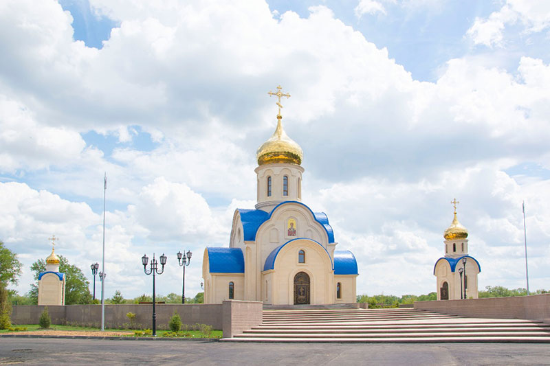 Епископ Кокшетауский и Акмолинский Серапион совершил великое освящение Никольского храма в селе Максимовка